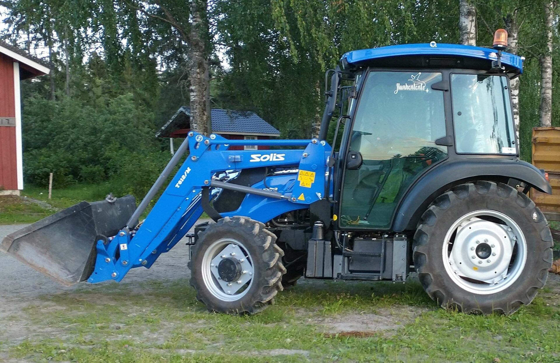 Solis 50 RX 4WD -traktori töissä
