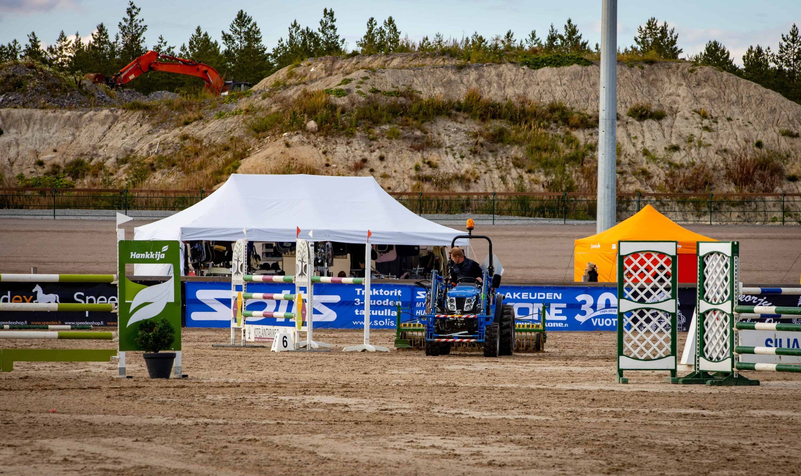 Solis-traktori esteratsastuksen SM-kisoissa PowerParkissa (7)